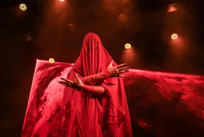 CAROLA ORTIZ: "Cantareras" un espect&aacute;culo cabaret folk